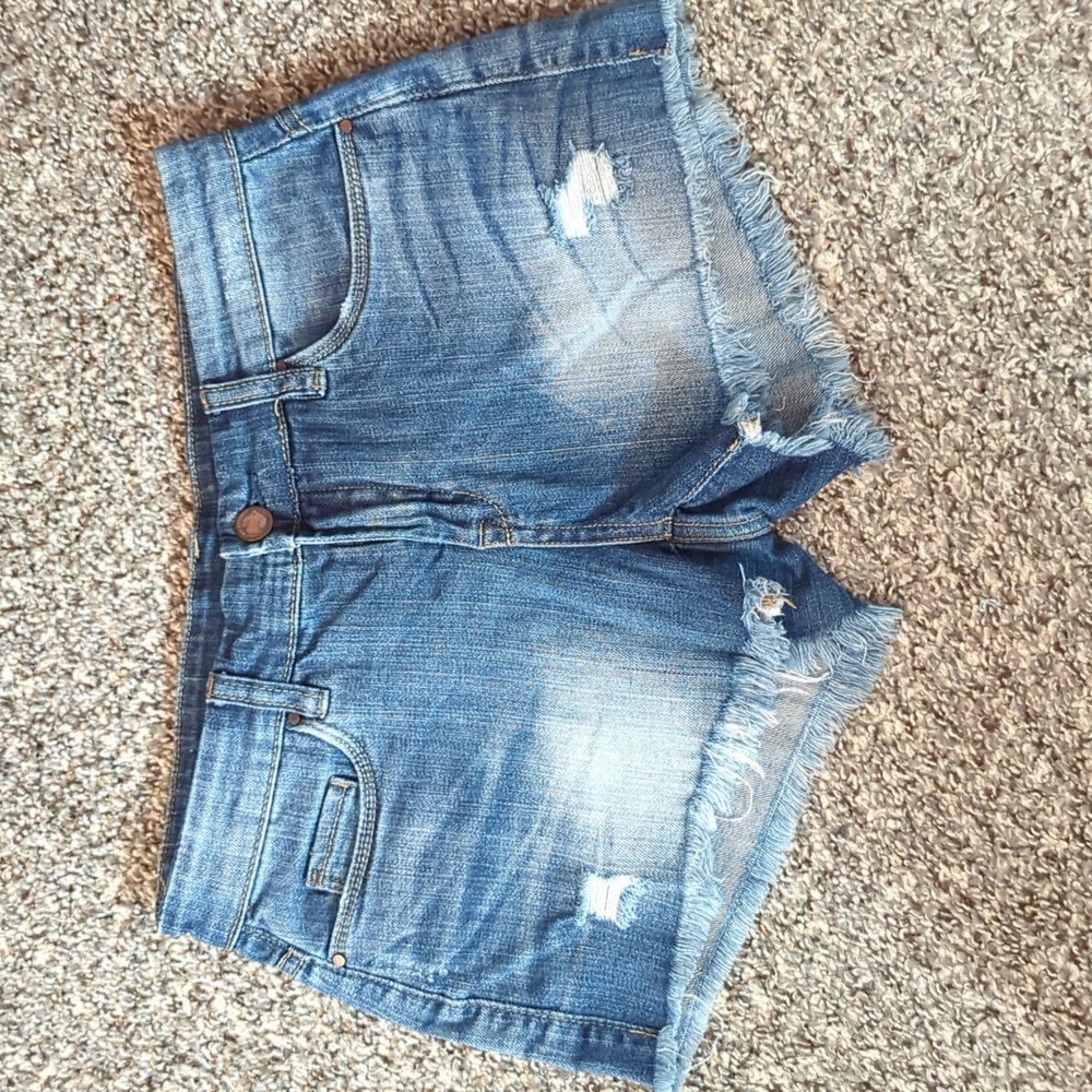 Woman's shorts